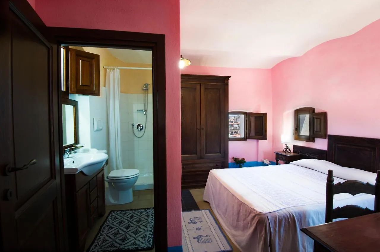 Hotel Castello Malicas Galtellì 2*,